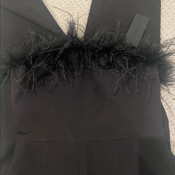 NWT Gianni Bini black feather strapless jumpsuit size 2 - Picture 2 of 3